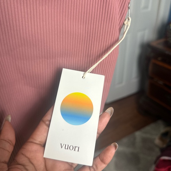 VUORI Women's Rib Crop Tank size large PINK NEW WITH TAGS - Picture 4 of 7